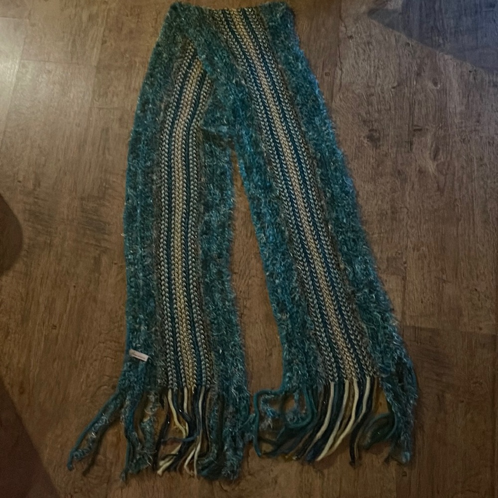 Collection Eighteen blue knitted scarf